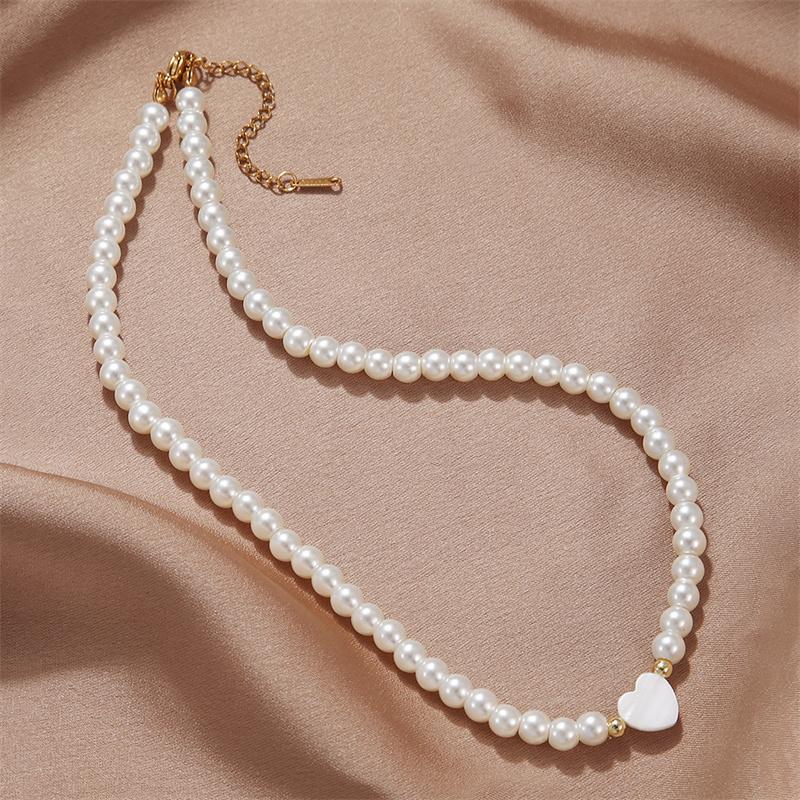 Imitation Pearl White Heart Necklace Pendant Shell Necklace For Women&Men Charm Link Classical Clavicle Jewelry 2024 Gift