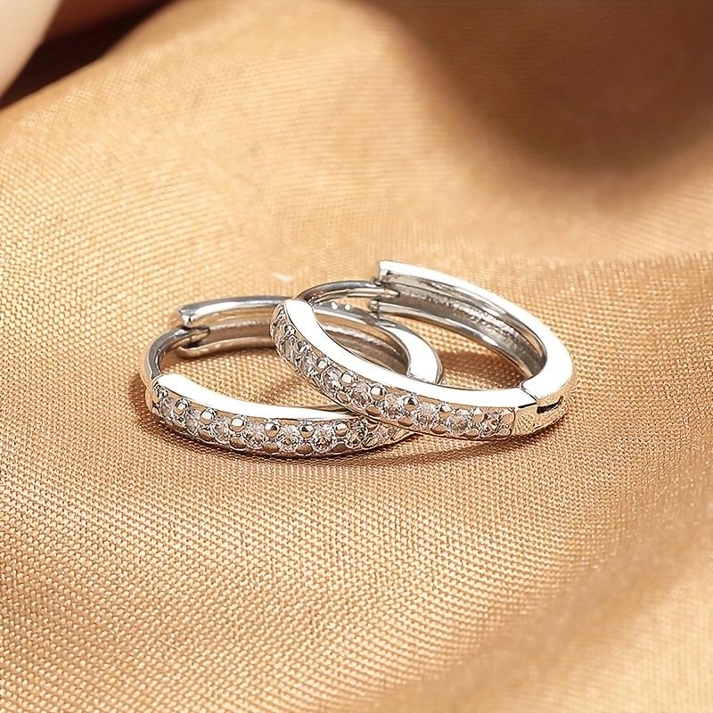 2Pcs Elegant Stainless Steel Silvery Earrings For Women Banquets,Sparkling Zircon Stud Retro Sexy Ear Piercing Jewelry Gifts