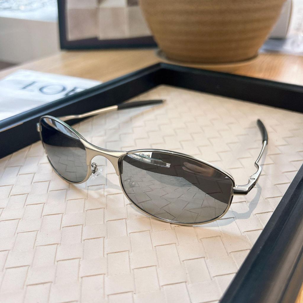 Futuristic Polarized Cycling Sunglasses: Wind & UV Protection