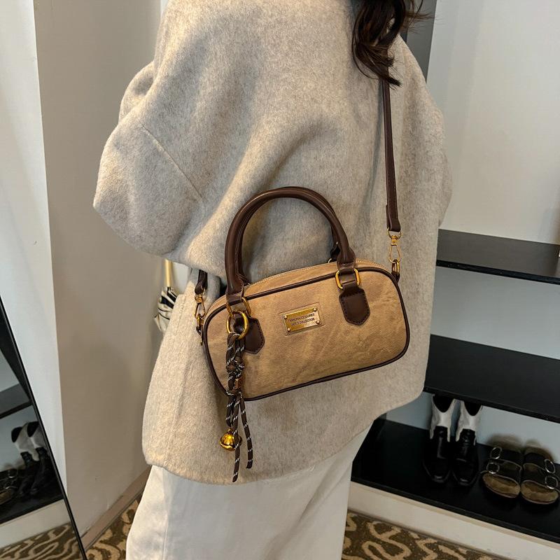 

2025 новая нишевая дизайнерская сумка женская высококлассная сумка с леопардовым принтом женская универсальная сумка-мессенджер на цепочке маленькая квадратная сумка 22*7*12