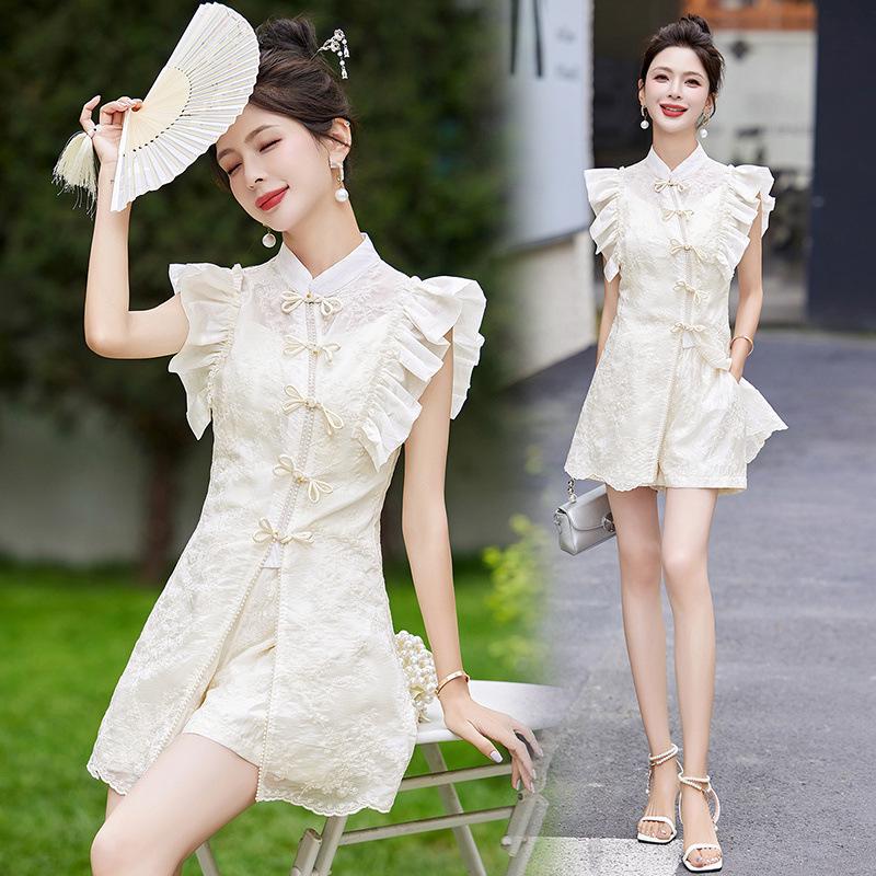 

European Bestseller: Chic Batwing Sleeve Top & Shorts Set for Women – Elegant Lace Two-Piece Summer Outfit S (43-48 kg)