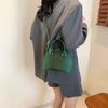 Bag Women's 2025 Spring New Crocodile Pattern Fashionable Retro Portable Shell Bag Simple Casual Shoulder Messenger Bag