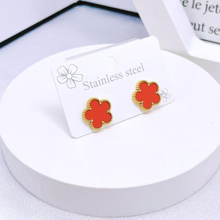 

New Cross-border Titanium Steel Plum Blossom Jewelry Set: Necklace, Bracelet, and Ring - Five-Petal Flower Design for Women s Fashion.