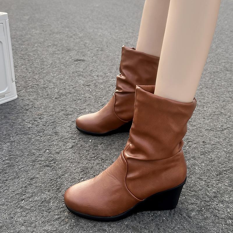 Fashion Bohemia Solid Brown Pu Mid Calf Booties Women 2025 Autumn Round Toe Non Slip Wedge Heel Boots Fashion Pleated Slip On Boots