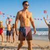 Pantaloni Scurți cu Tematică Patriotică Pantaloni Scurți Amuzanți pentru Bărbați, Slip American cu Stele și Dungi, Uscare Rapidă de Vară pentru Plajă Talie cu Șnur Board pentru Vacanță