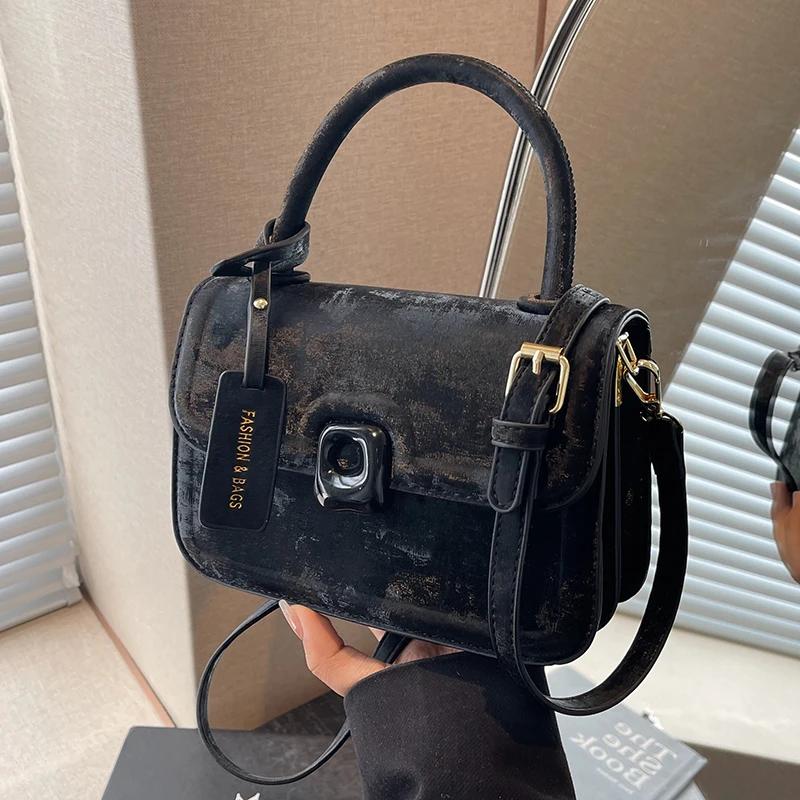 

Маленькая повседневная универсальная квадратная сумка для женщин, популярная простая сумка через плечо, корейская версия, модная сумка