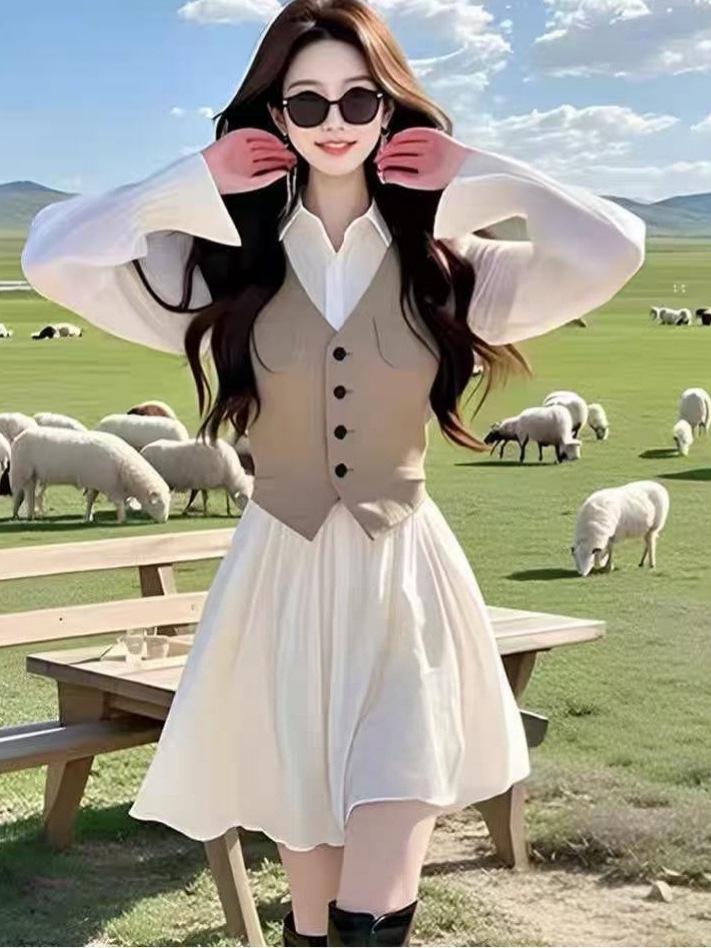 2026 Spring Collection: Chic French High-End White Two-Piece Mini Dress for Women