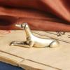 Ornamenti da scrivania per cani fedeli in ottone massiccio Rame vintage Miniature di animali Figurine Decorazioni Regali Decorazioni per la casa Accessori artigianali
