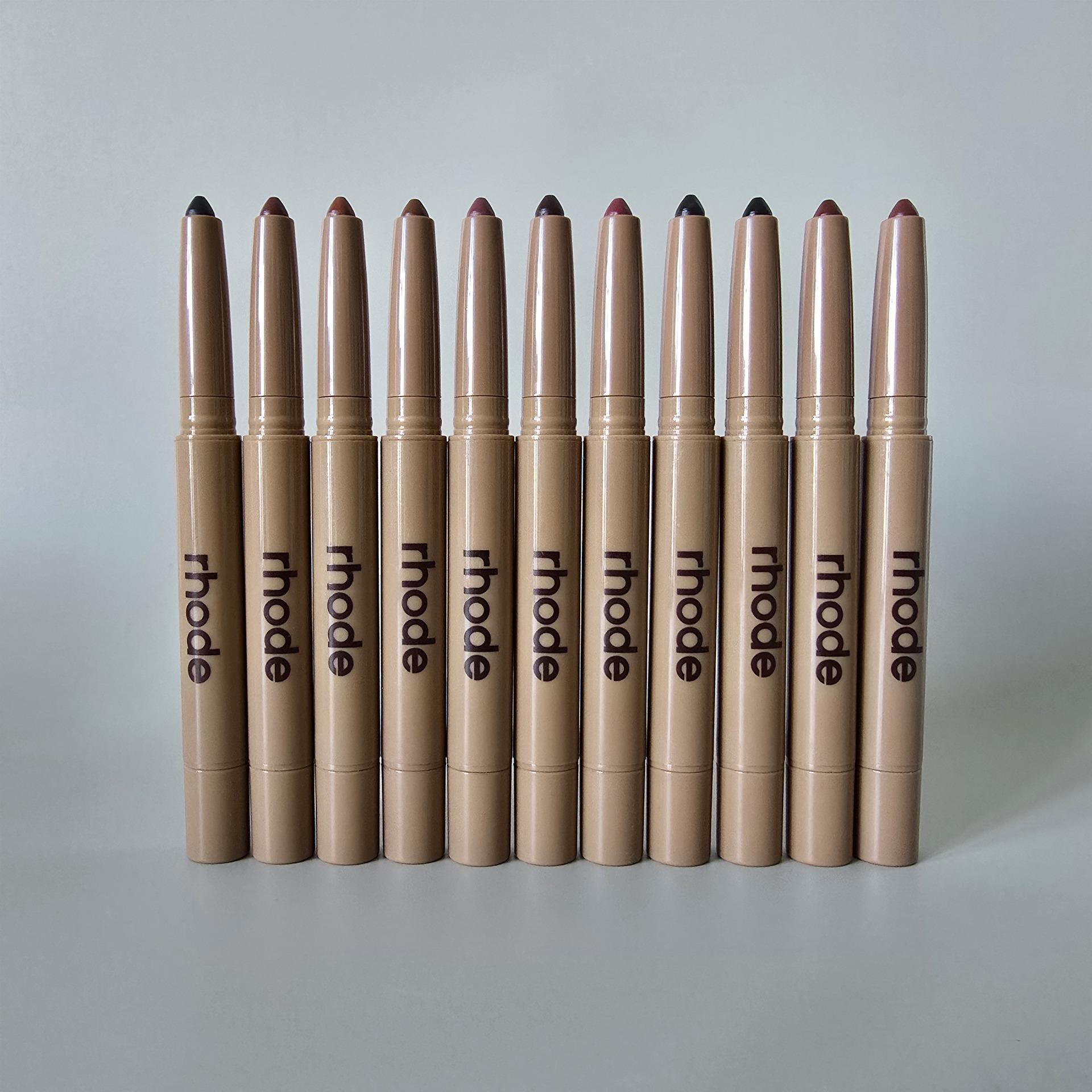 

Rhode Hailey Шелковистый пептидный двусторонний карандаш для губ 0.75г Lunge Lip Liner 4