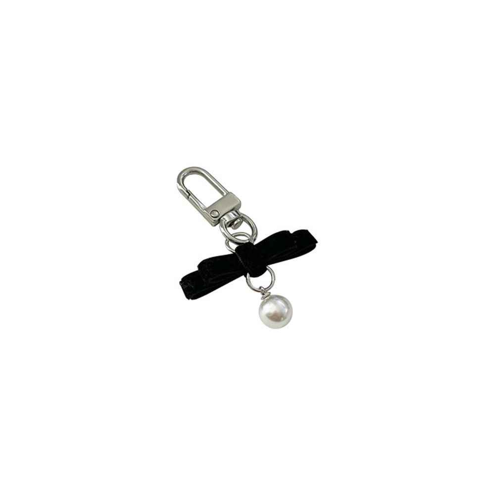 allthesamestudio velvet ribbon pearl keychain black