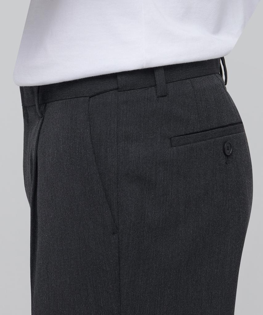 Musinsa Standard Lightweight Hidden Elastic Waist Half Slacks [Charcoal Gray]