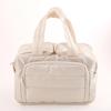 Grande Trousse de Maquillage Matelassée - Élégante, Légère, Portable, avec Compartiments et Double Ouverture pour le Voyage et les Articles de Toilette.