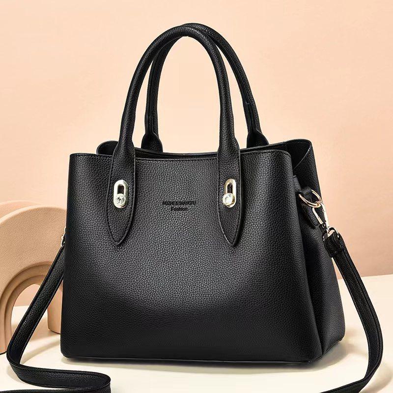 

Новая атмосферная женская сумка, щедрая и достойная дамская сумочка, текстурированная сумка через плечо, повседневная сумка-мессенджер 2025 28*13*22 чёрный