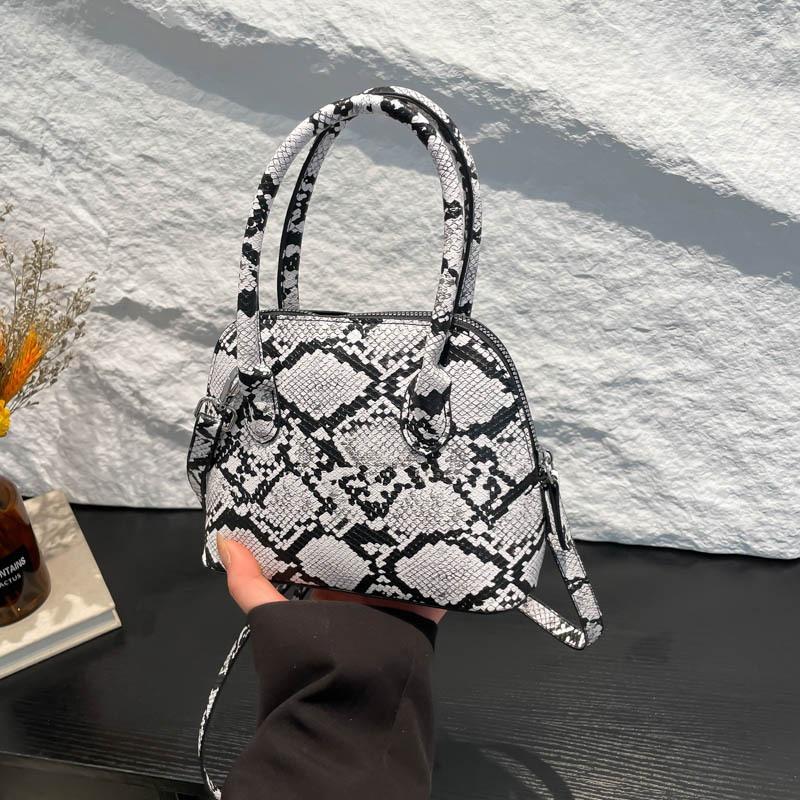 

Snake print portable shell bag women s summer niche fashion leopard print versatile shoulder messenger bag