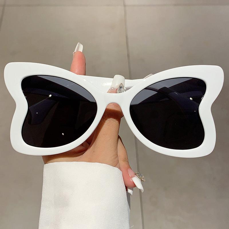 Oversized Butterfly Sunglasses Women For Female Fashion Luxury Brand Designer Vintage Punk Popular Big Frame Sun Glasses UV400