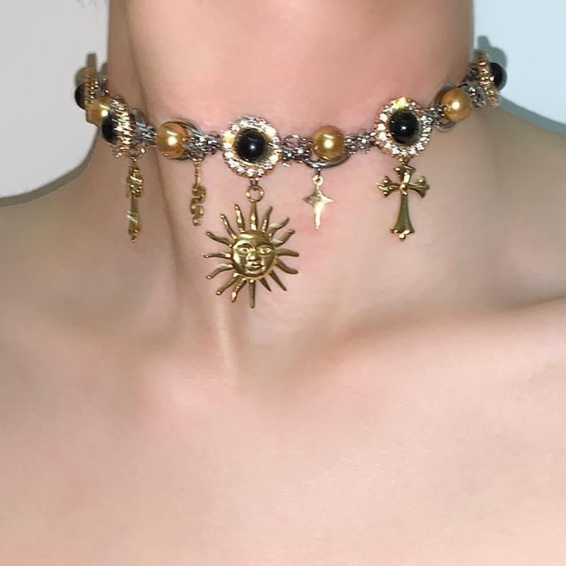 Luxury Vintage Chain Imitation Pearl Chain Necklace For Women Punk Cross Pendant Choker