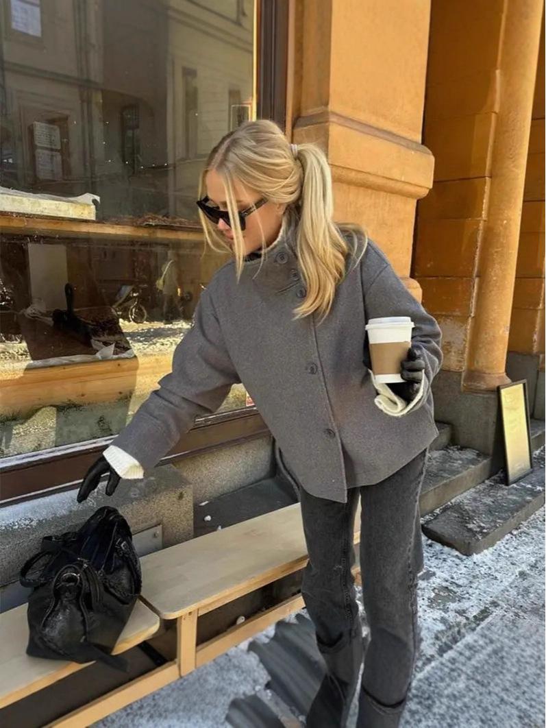 

Жіноче Гарячий Стиль Осінь та Зима Вовняне Двостороннє Пальто, Короткий Стійкий Комір, Однобортне, Елегантний Дизайн Large