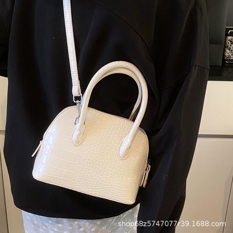 2025 Spring New Women's Bag Fashion Shoulder Bag Simple Versatile Shell Bag New Crossbody Bag Portable Women's Bag