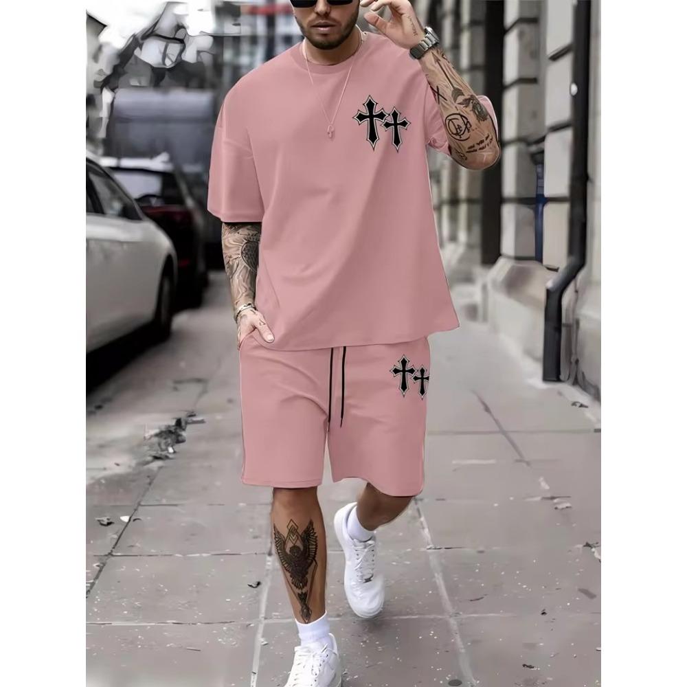 The Summer New Men's Suit Features a Retro Teddy Bear Printed Round-neck T-shirt and Shorts, Knitted Polyester Men's Wear