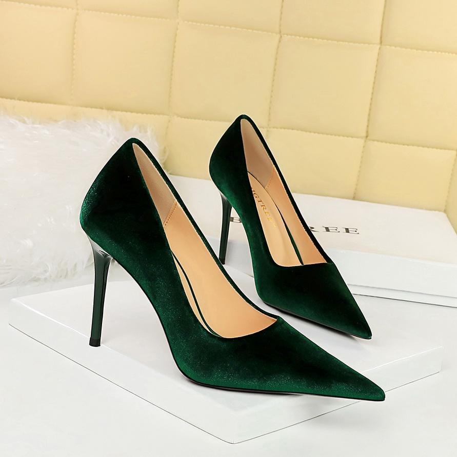 Women's Fashion Thickened Suede Banquet High Heels Shallow Mouth Pointed Single Shoes