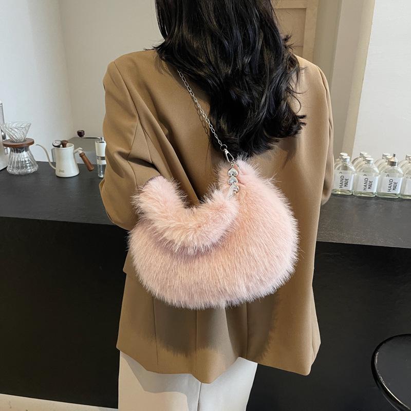 Autumn Soft Plush Small Milk Bag 2025 New Bag Portable Commuter Versatile Wool Bag Messenger Bag Female Only