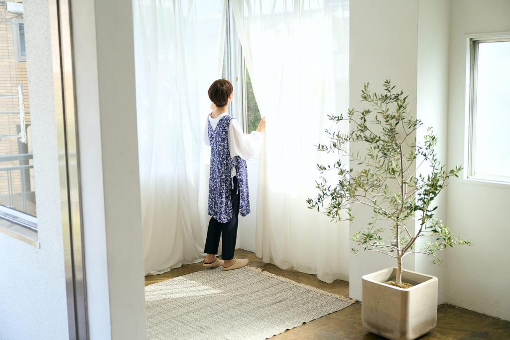 Rep daybyday Marika Cover 90cm Long x with Machine Neck Side Stylish and Suitable for and Nursery School Product 534311 Apron, Navy, 61.5cm Wide,