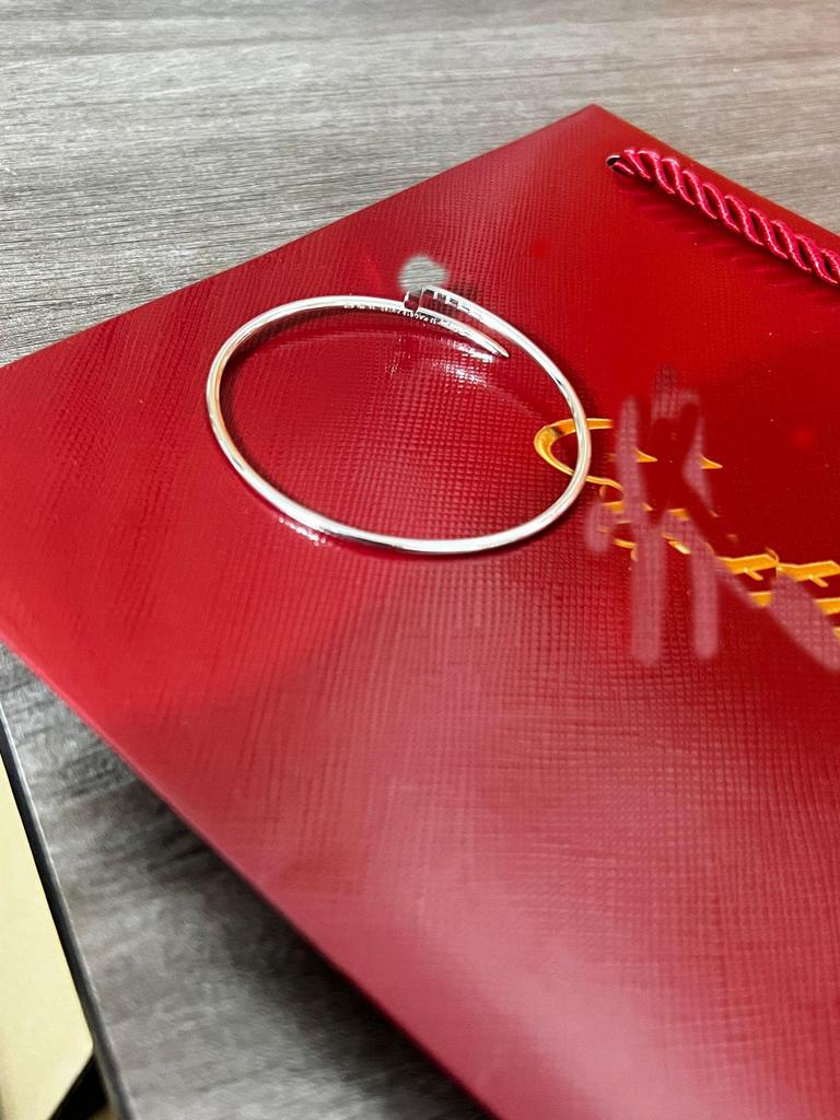 Ka Family CNC Precision Gold Thin Nail Bracelet - Elastic Memory, European & American Fashion Jewelry.