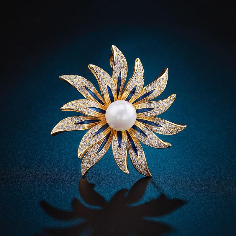 SKEDS Women Girls Elegnat High-end Flower Pearl Crystal Brooch Pin Fashion Exquisite Party Banquet Badges Corsages For Lady