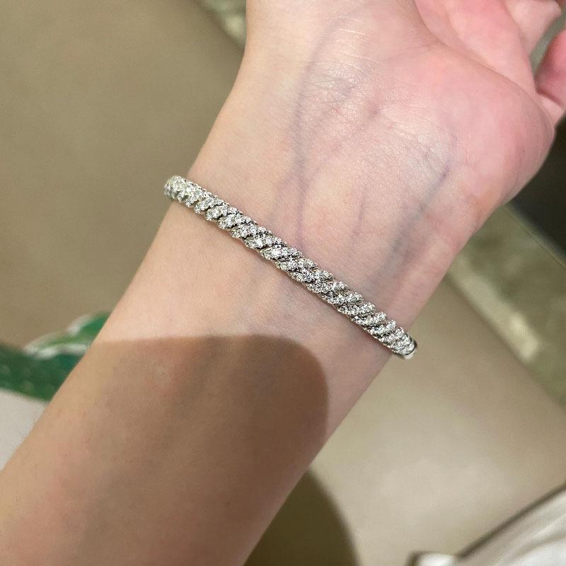 Luxury And High Quality Dazzling Shiny Spiral Bangles For Women Full Diamond   Two Color Retro Charm Bracelets Jewelry