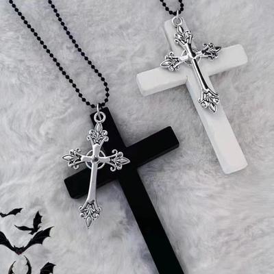 Women's Gothic Retro Wooden Cross Necklace - Y2K Style Clavicle Chain