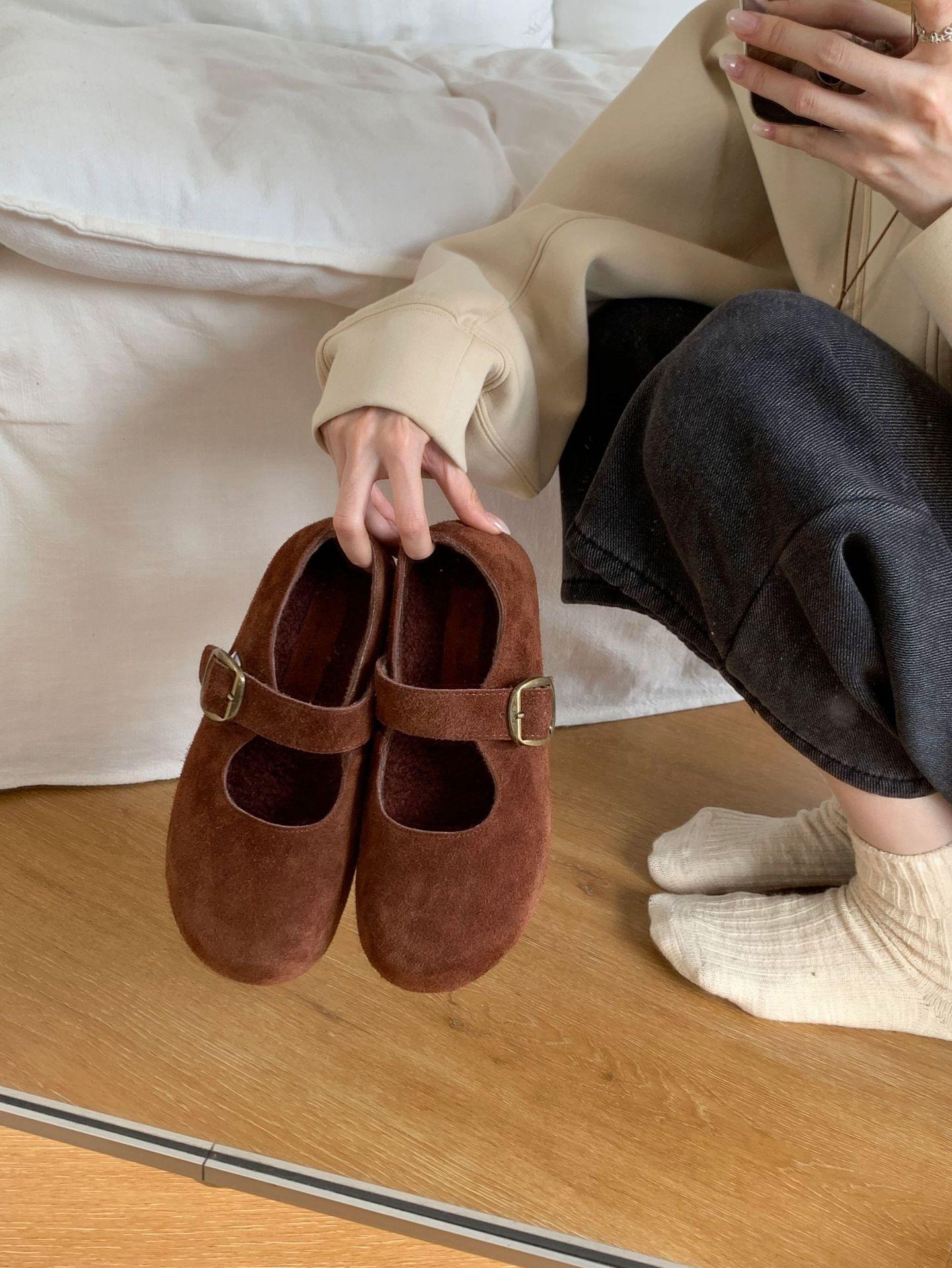 Флисовые теплые хлопковые туфли женские с мелким вырезом внутренняя высота каблука увеличение повседневные универсальные туфли Мэри Джейн Doudou однотонные туфли 35