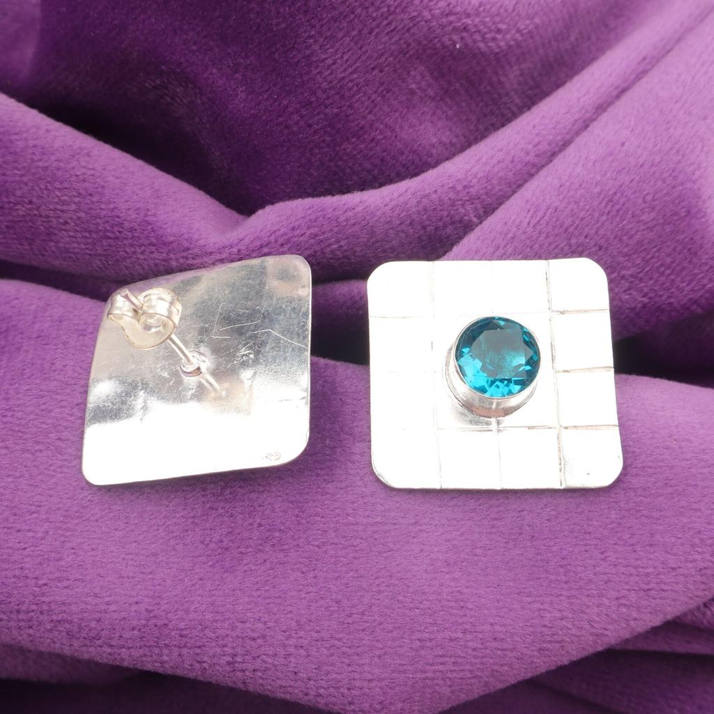 Round Apatite Gemstone Boho Stud Post Butterfly Sisters Gift Earrings 925 Silver EE-146-14