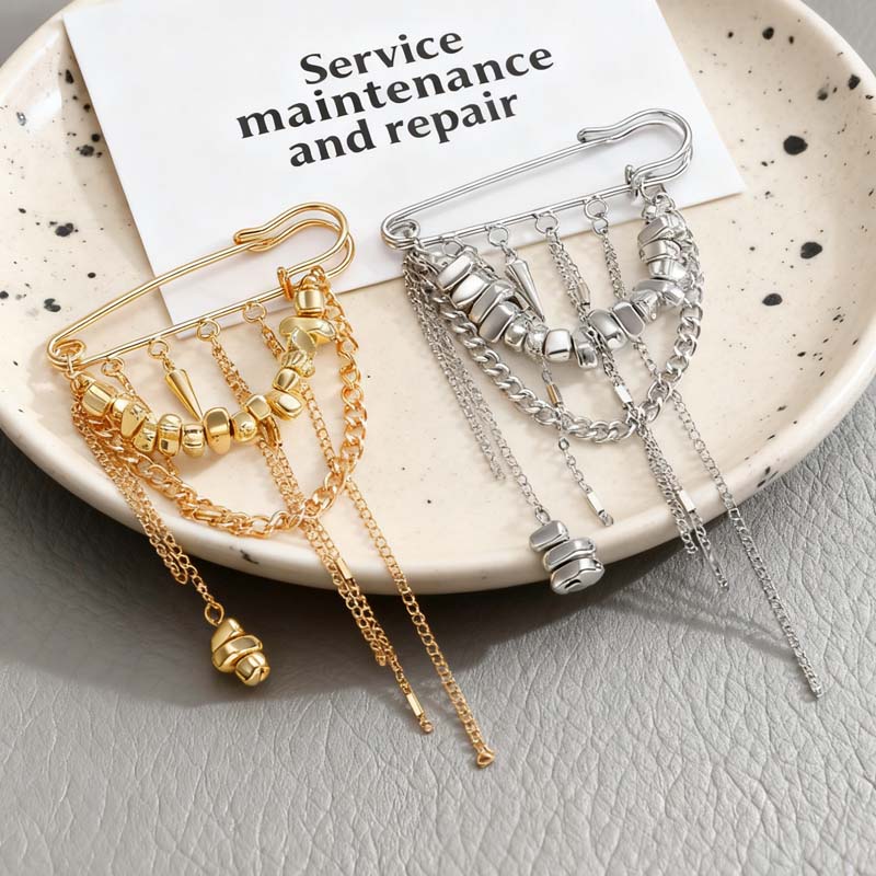 Spilla con Catena a Nappa in Metallo CCB alla Moda per Donna Gotica Colore Argento Irregolare Fatta a Mano con Catena di Perline Spilla Gioiello Accessorio