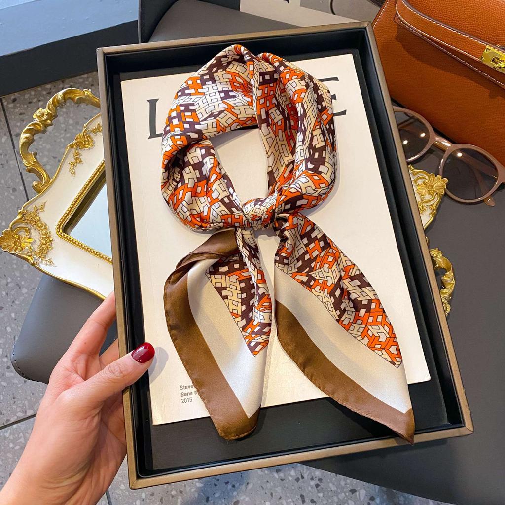 Korean Internet celebrity versatile fashion floral 71 simulation silk square scarf scarf high-end polka dot neck silk scarf
