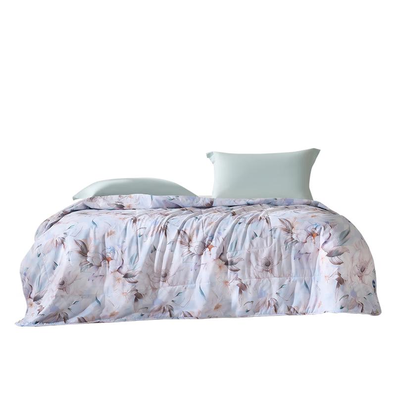 

FUANNA Washable Seven-Hole Antibacterial Summer Quilt