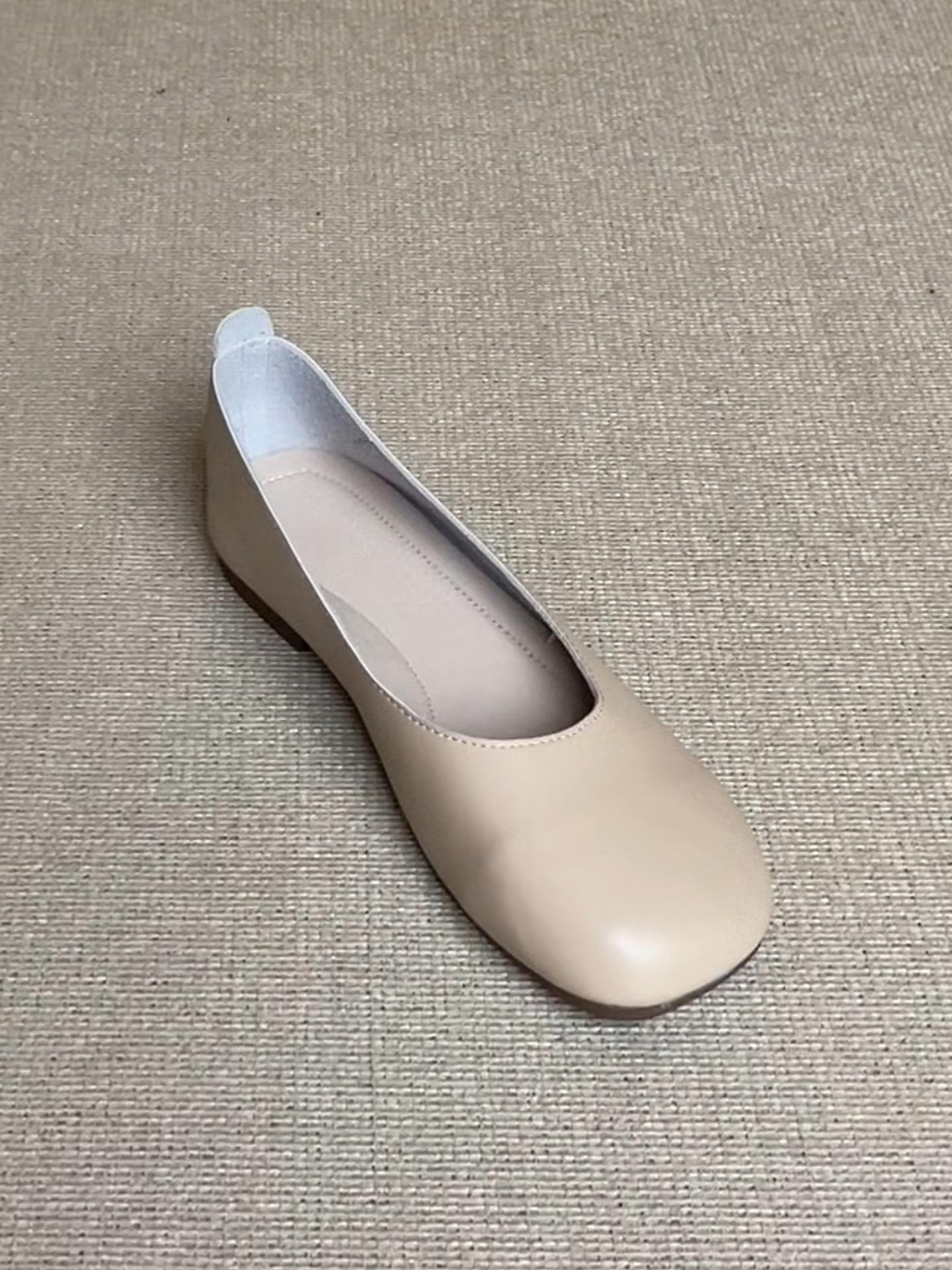 

Shallow soft-soled flat-soled low-heeled grandma shoes 2025 spring and autumn new Doudou shoes one-pedal soft leather single shoes work shoes 40 абрикосовый