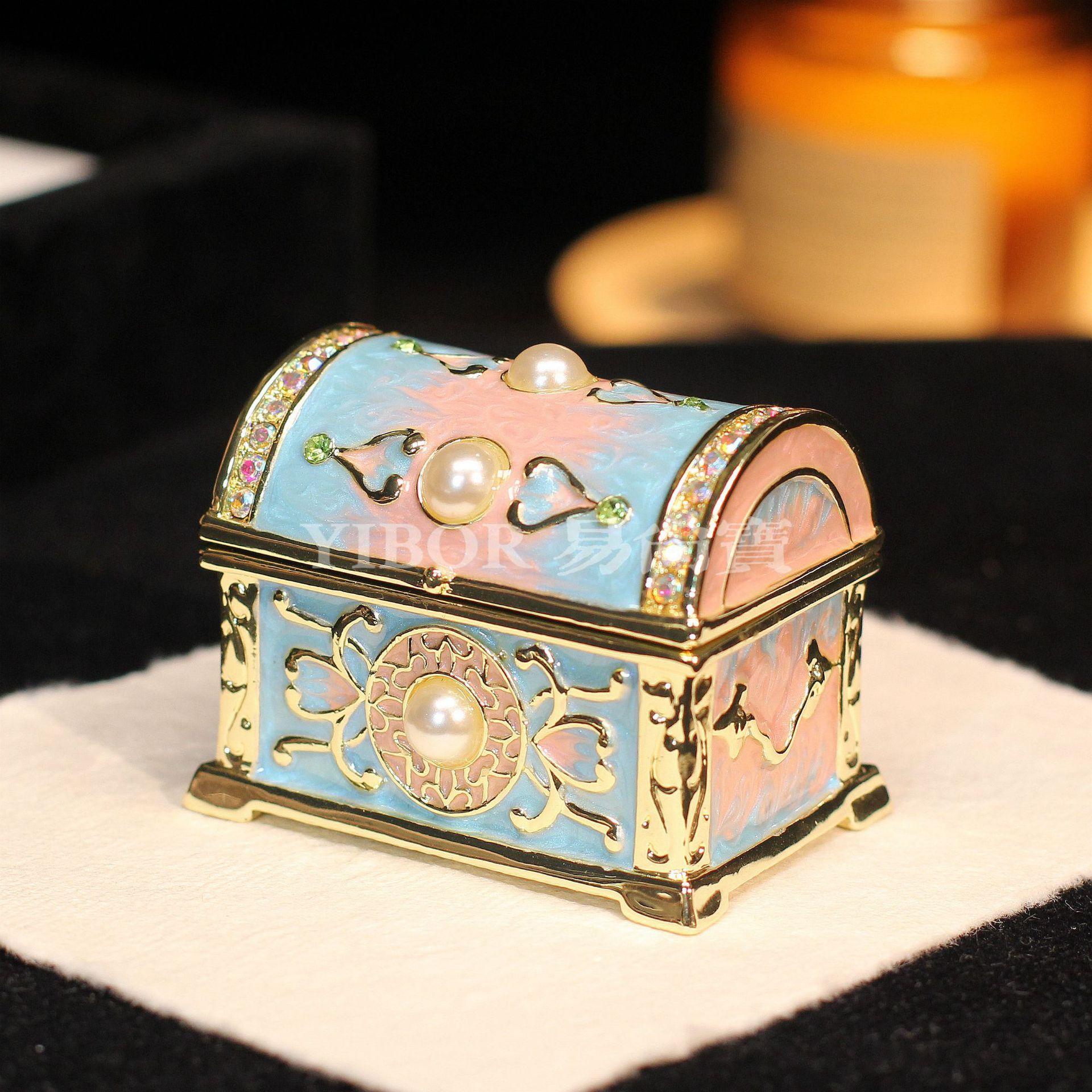

Metal Enamel Jewelry Box Creative Treasure Chest Handicraft Girl Light Luxury Home Desktop Small Ornament Gift 5.5*3.7*4.2cm розовый