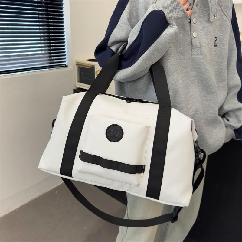 

Multi-functional Travel & Gym Bag 20-35L