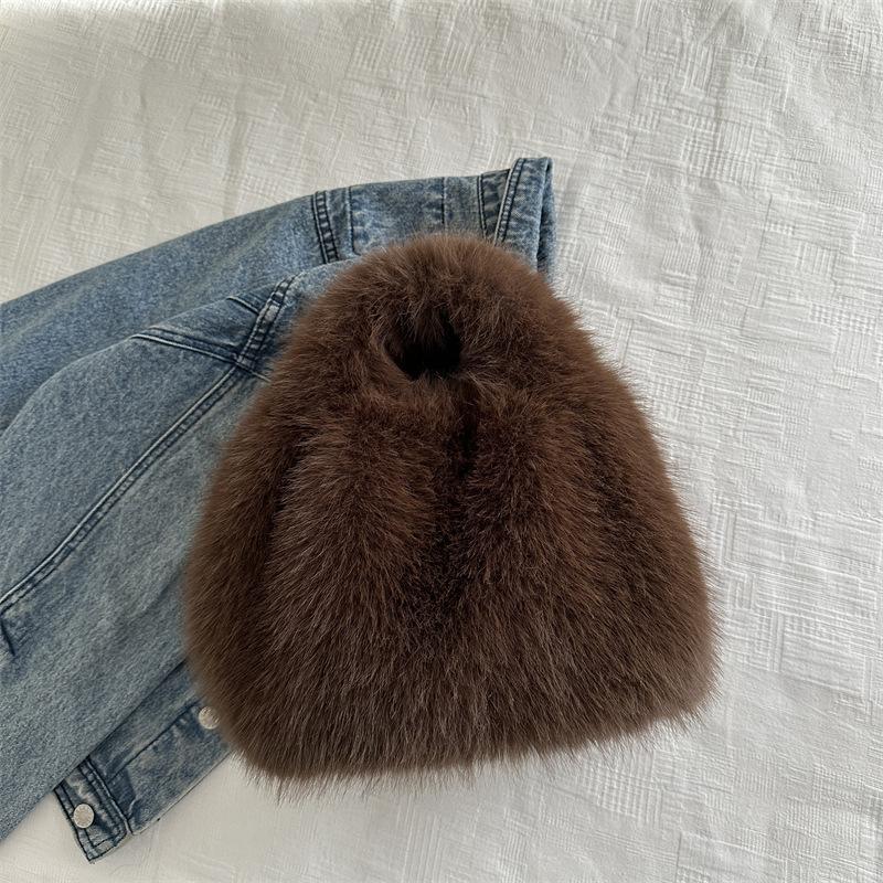 

2025 новая осенне-зимняя милая сумочка женская большая вместительная универсальная сумка через плечо персонализированная трендовая сумка для отдыха