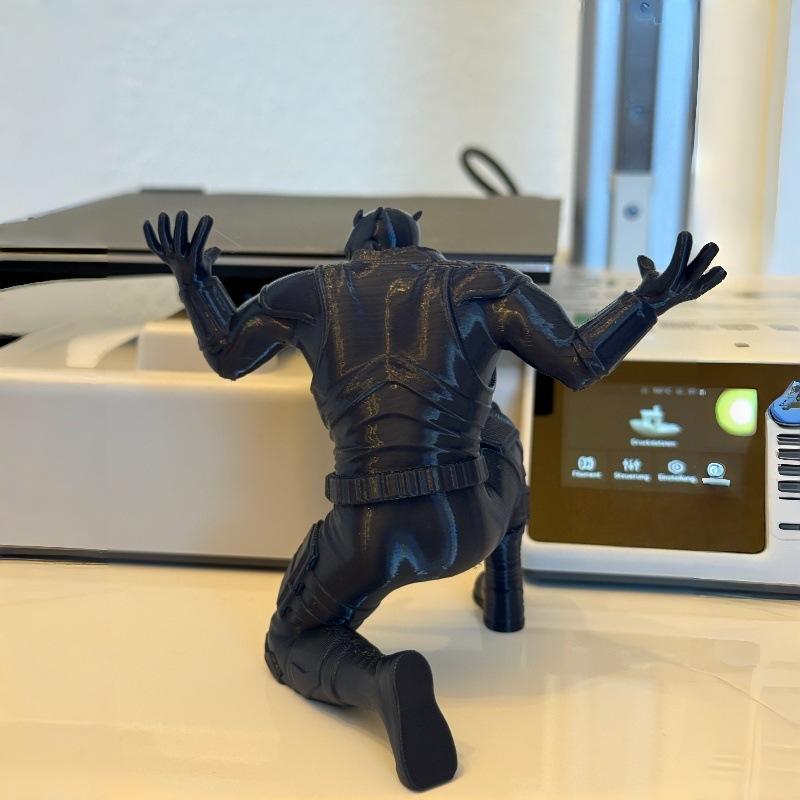 

3D Printed Warrior Pen Holder Creative Skull Desktop Stationery Organizer Racks чёрный