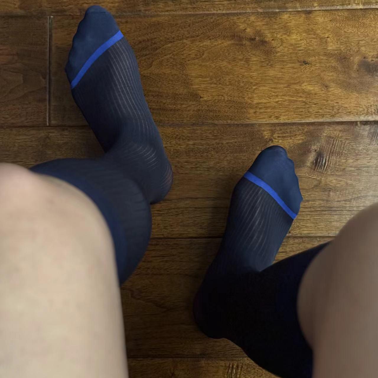 

Мужские носки Zhou темно-синие в черную полоску нейлоновые деловые One Size + Regular Thickness + Straight No Heel