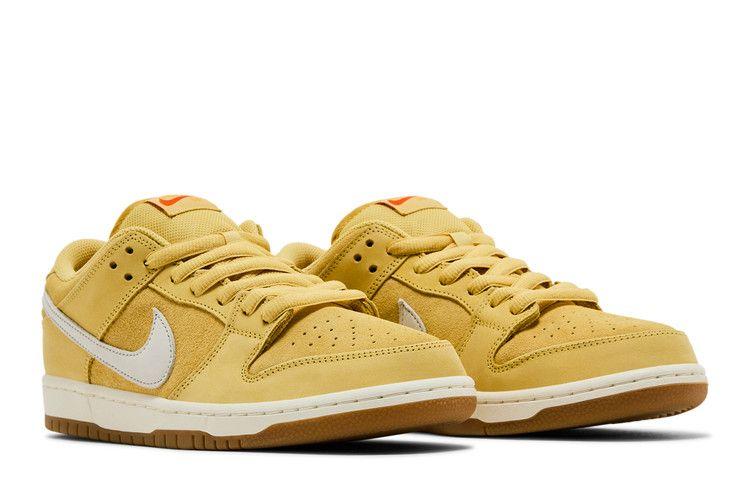 Nike SB Dunk Low Saturn Gold