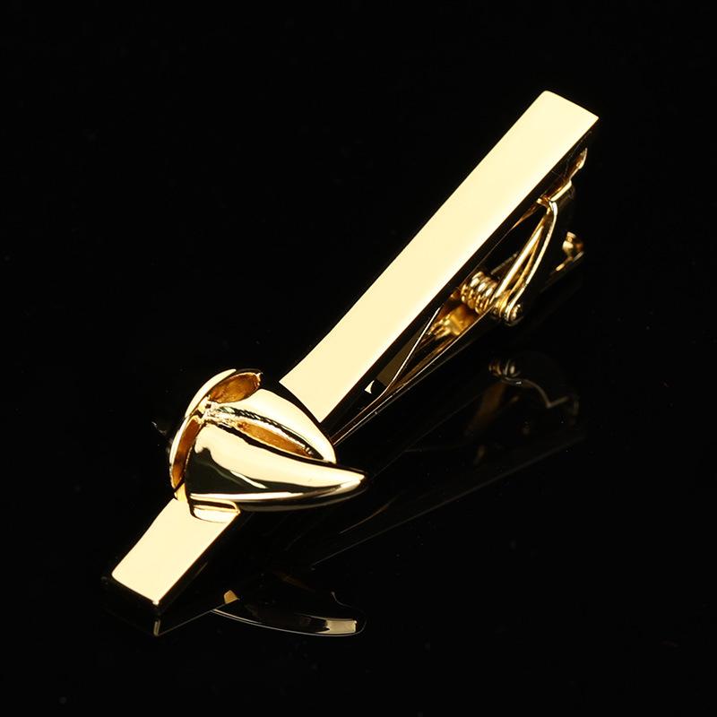 Neue Krawattennadel Herren High-End Clip Silber Einfach Anzug Business Hochzeit Krawattennadel Verdrehtes Gesicht Anstecknadel