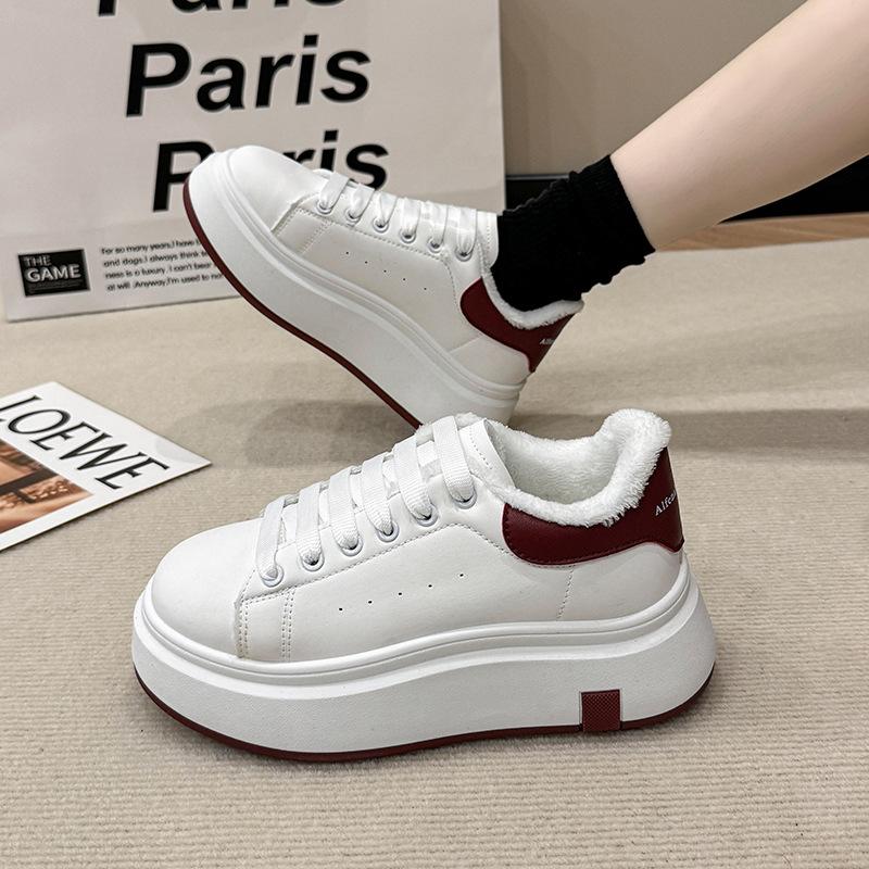

Korean version of thick-soled velvet women s shoes 2024 new muffin bottom McQueen versatile little white shoes increase the height of casual board sho 35 белый