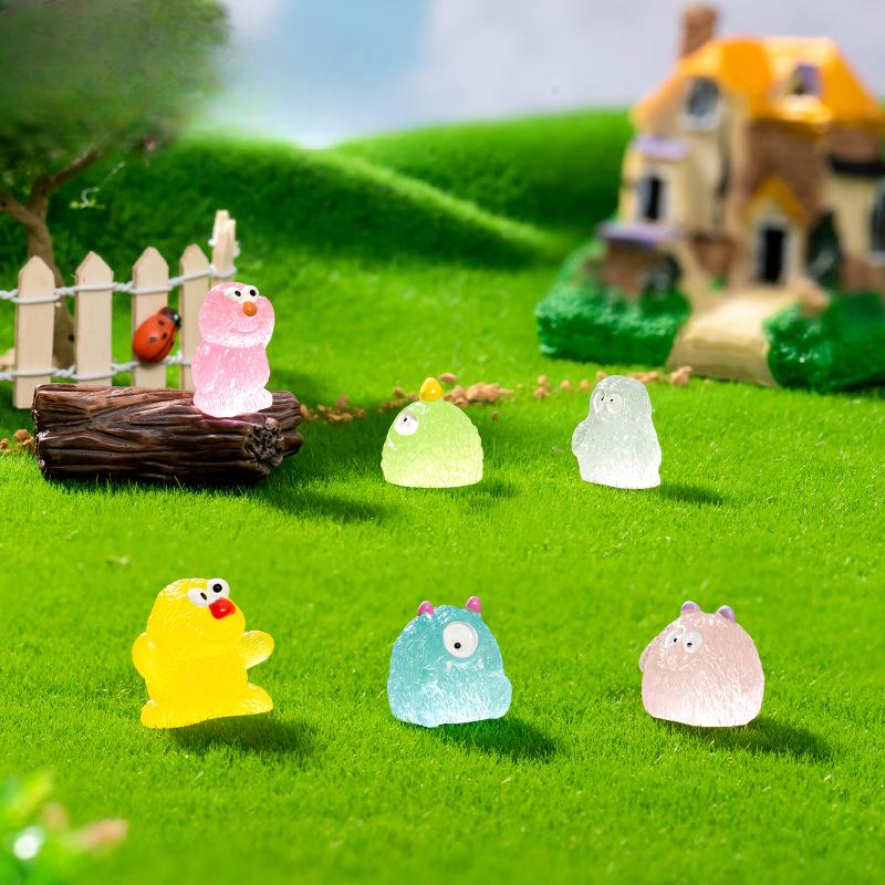 Micro Landscape Cartoon Cute Glow-in-the-dark Little Hairy Monster Adorable Diy Decoration Blind Bag Accessories Car Tabletop Ornaments