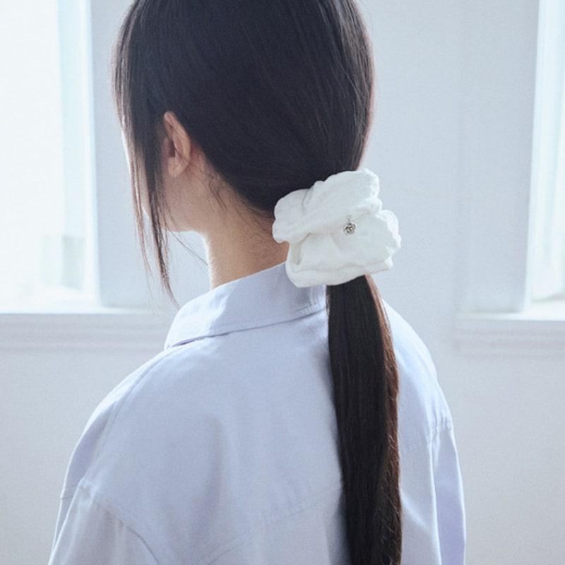 GOCORI Flora Scrunchie - White