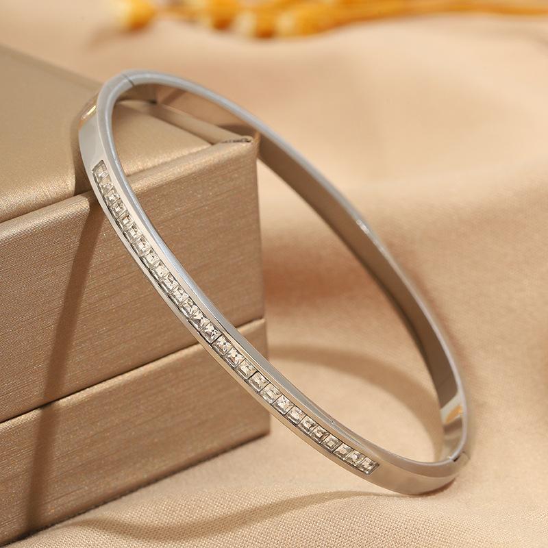 Titanium Steel Bracelet - Fashionable and Versatile for Women, Full of Diamonds, Stainless Steel Bracelet, Unique Handcrafted Bracelet серебряный