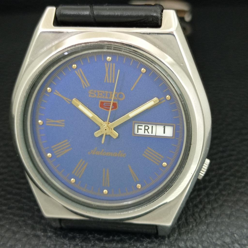 VINTAGE SEIKO 5 AUTOMATIC 7S26A JAPAN MENS BLUE COLOR DIAL WATCH A708752-1
