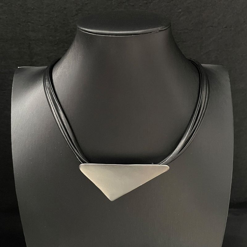 Fashion Special-Interest Design Black Leather Rope Triangle Necklace for Women Necklace Fashion Temperamental Cold Style Fancy Necklace Silver Gray Triangle Black Leather Rope Necklace
