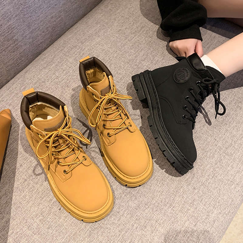 Kick not bad thick-soled big yellow boots women's autumn 2025 new small height increase short boots mountaineering tooling Martin boots